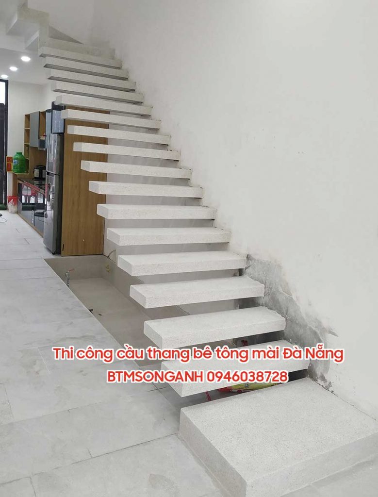 Thi công cầu thang bê tông mài, đá mài terrazzo Đà Nẵng Đà Nẵng